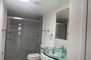 5401 Collins Ave, Miami Beach, FL 33140 - Photo 29