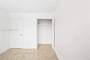 5255 W 26th Ct, Hialeah, FL 33016 - Photo 27