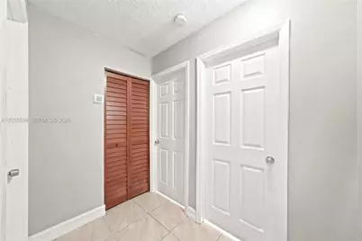 5255 W 26th Ct #803, Hialeah, FL 33016 - Photo 15