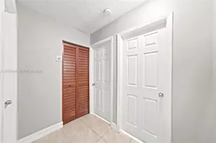 5255 W 26th Ct, Hialeah, FL 33016 - Photo 15
