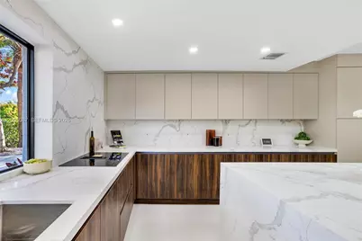 210 NE 107th St, Miami Shores, FL 33161 - Photo 9