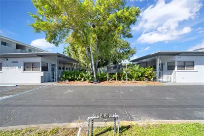 13390 NE 6th Ave #10, North Miami, FL 33161 - Photo 11
