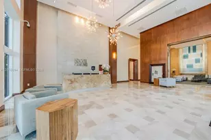 31 SE 5th St, Miami, FL 33131 - Photo 3