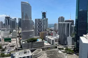 31 SE 5th St, Miami, FL 33131 - Photo 15