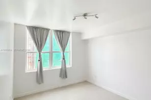31 SE 5th St, Miami, FL 33131 - Photo 17