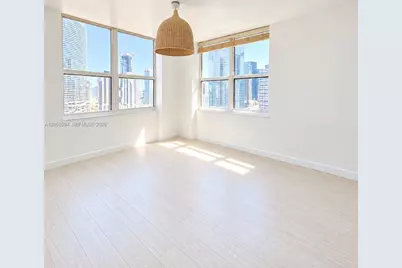 31 SE 5th St #3712, Miami, FL 33131 - Photo 17