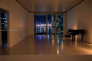 31 SE 5th St, Miami, FL 33131 - Photo 9