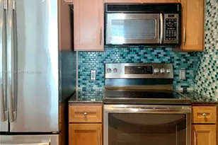 2000 N Bayshore Dr, Miami, FL 33137 - Photo 19
