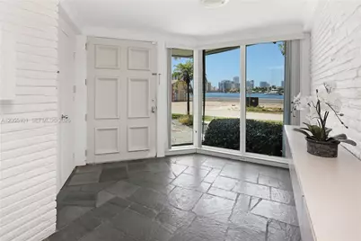 803 N Southlake Dr, Hollywood, FL 33019 - Photo 9