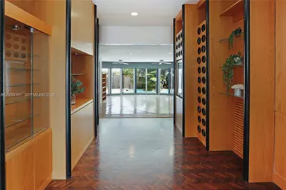 803 N Southlake Dr, Hollywood, FL 33019 - Photo 21