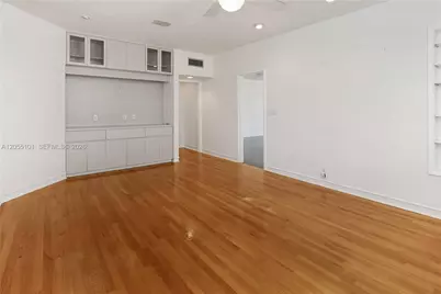 803 N Southlake Dr, Hollywood, FL 33019 - Photo 19