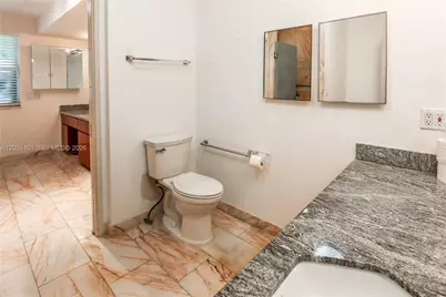 803 N Southlake Dr, Hollywood, FL 33019 - Photo 41