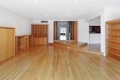 803 N Southlake Dr, Hollywood, FL 33019 - Photo 25