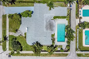 803 N Southlake Dr, Hollywood, FL 33019 - Photo 5