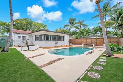 801 SW 24th Rd, Miami, FL 33129 - Photo 17