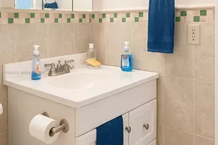 901 SW 11th Ave, Hallandale Beach, FL 33009 - Photo 7