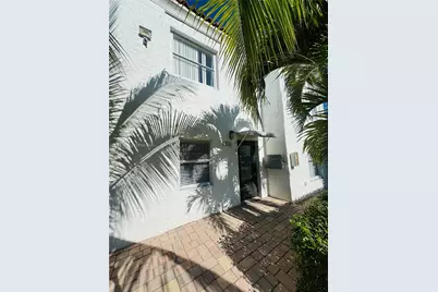 2816 Pine Tree Dr #3, Miami Beach, FL 33140 - Photo 9