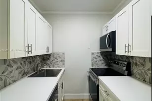 2816 Pine Tree Dr, Miami Beach, FL 33140 - Photo 7