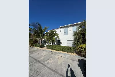 2816 Pine Tree Dr #3, Miami Beach, FL 33140 - Photo 11