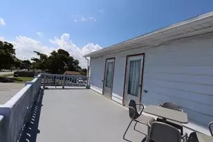 141 McArthur Pkwy, Pembroke Pines, FL 33024 - Photo 11