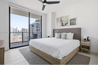 159 NE 6th St #2914, Miami, FL 33132 - Photo 3