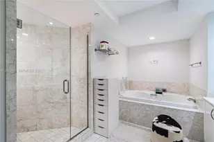 1331 Brickell Bay Dr, Miami, FL 33131 - Photo 21