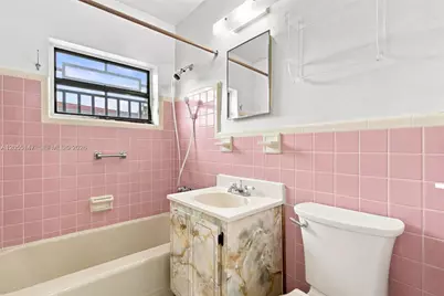 636 E 48th St, Hialeah, FL 33013 - Photo 21