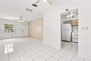 636 E 48th St, Hialeah, FL 33013 - Photo 9