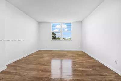 250 Jacaranda Dr #508, Plantation, FL 33324 - Photo 21