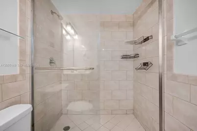 250 Jacaranda Dr #508, Plantation, FL 33324 - Photo 17