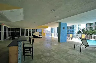 170 SE 14th St, Miami, FL 33131 - Photo 15
