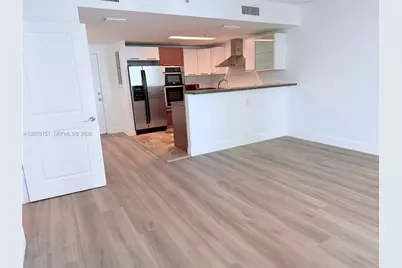 170 SE 14th St #1402, Miami, FL 33131 - Photo 3