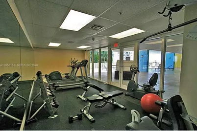 170 SE 14th St #1402, Miami, FL 33131 - Photo 17