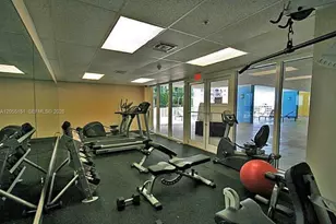 170 SE 14th St, Miami, FL 33131 - Photo 17