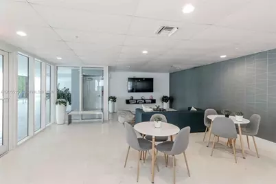 170 SE 14th St #1402, Miami, FL 33131 - Photo 19