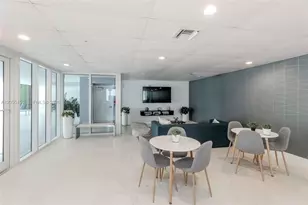 170 SE 14th St, Miami, FL 33131 - Photo 19
