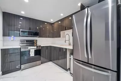 1623 Collins Ave #716, Miami Beach, FL 33139 - Photo 5