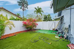 7211 NW 76th St, Tamarac, FL 33321 - Photo 17