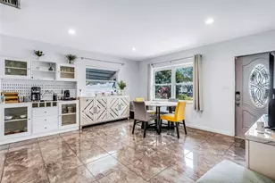 7211 NW 76th St, Tamarac, FL 33321 - Photo 3
