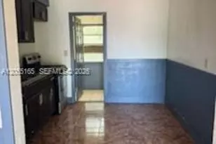 970 NE 133rd St, North Miami, FL 33161 - Photo 23