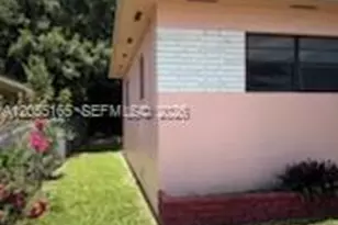 970 NE 133rd St, North Miami, FL 33161 - Photo 13