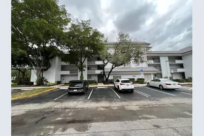 701 N Pine Island Rd #202, Plantation, FL 33324 - Photo 17
