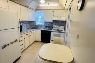 8900 Washington Blvd, Pembroke Pines, FL 33025 - Photo 13