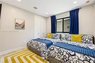 703 SW 17th St, Fort Lauderdale, FL 33315 - Photo 47