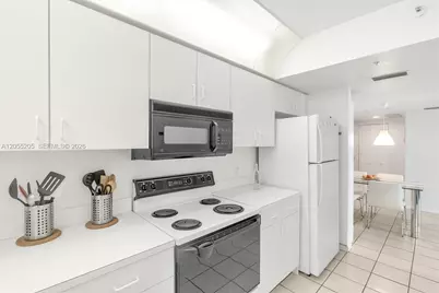 800 Claughton Island Dr #1204, Miami, FL 33131 - Photo 9