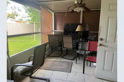 17861 SW 112th Pl, Miami, FL 33157 - Photo 7