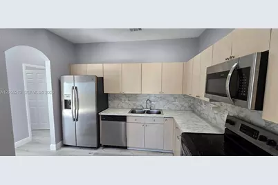4580 24th Place SW #B, Naples, FL 34116 - Photo 5