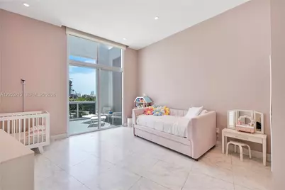 2001 Meridian Ave #PH-16, Miami Beach, FL 33139 - Photo 9