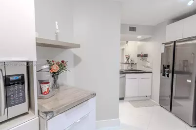 10451 W Broward Blvd #201, Plantation, FL 33324 - Photo 5