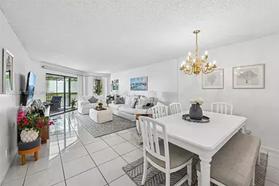 7468 Fairfax Dr #302, Tamarac, FL 33321 - Photo 15